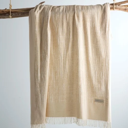 Manta xadrez bege Naf Naf Lay