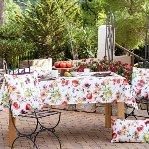 Resinated tablecloth Naf Naf MINGRANA red